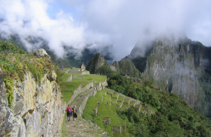 Dagli Inca trail del Perù godrete di una delle viste più spettacolari del mondo. 