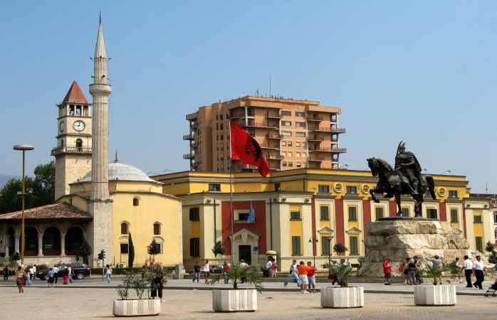 Piazza Skanderbeg a Tirana, Albania. 