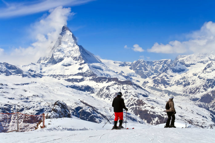 Amanti dello sci, siete avvisati: a Zermatt avrete neve anche ad aprile (anche il sole assicurato). 