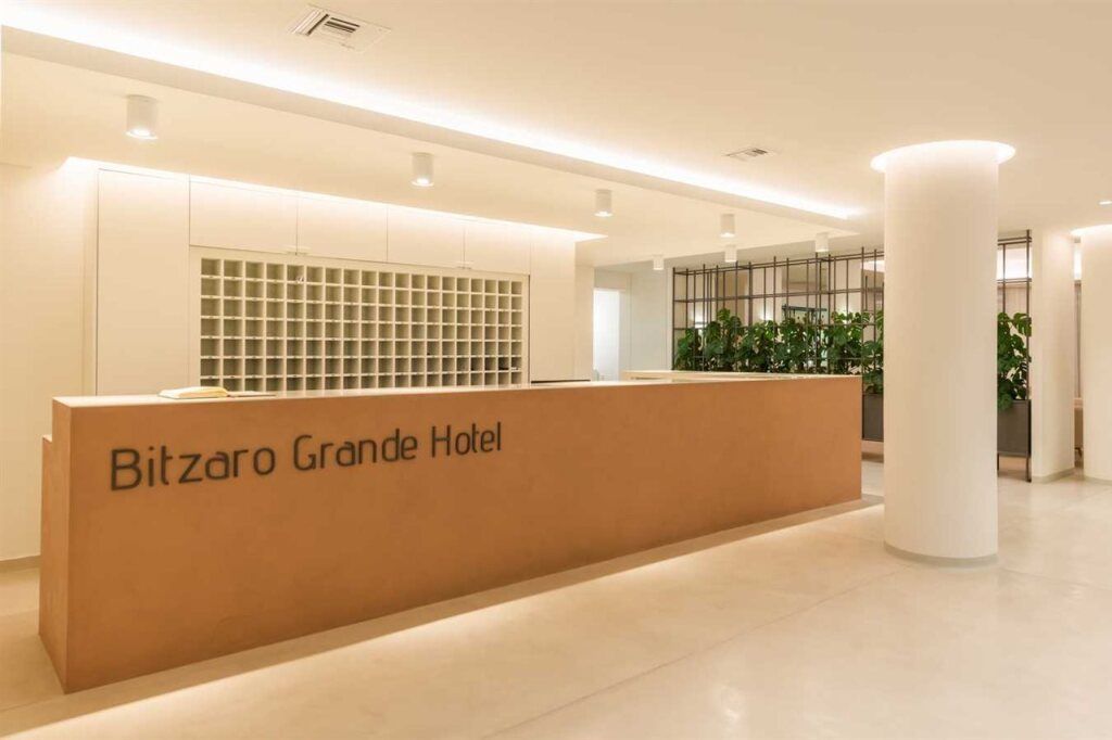 Bitzaro Grande Hotel a Kalamaki, la Grecia da 133 €: offerte