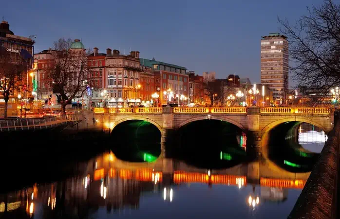 Night view of the O'Connell Bridge and the north banks of the river Liffey in Dublin City Centre, it was built between 1791 and 1794